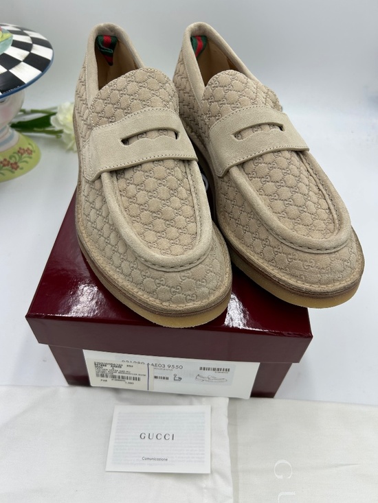 Men’s Gucci Suede Web Loafers.  Size 9/fits 9.5 US. Made in Italy. main image 7